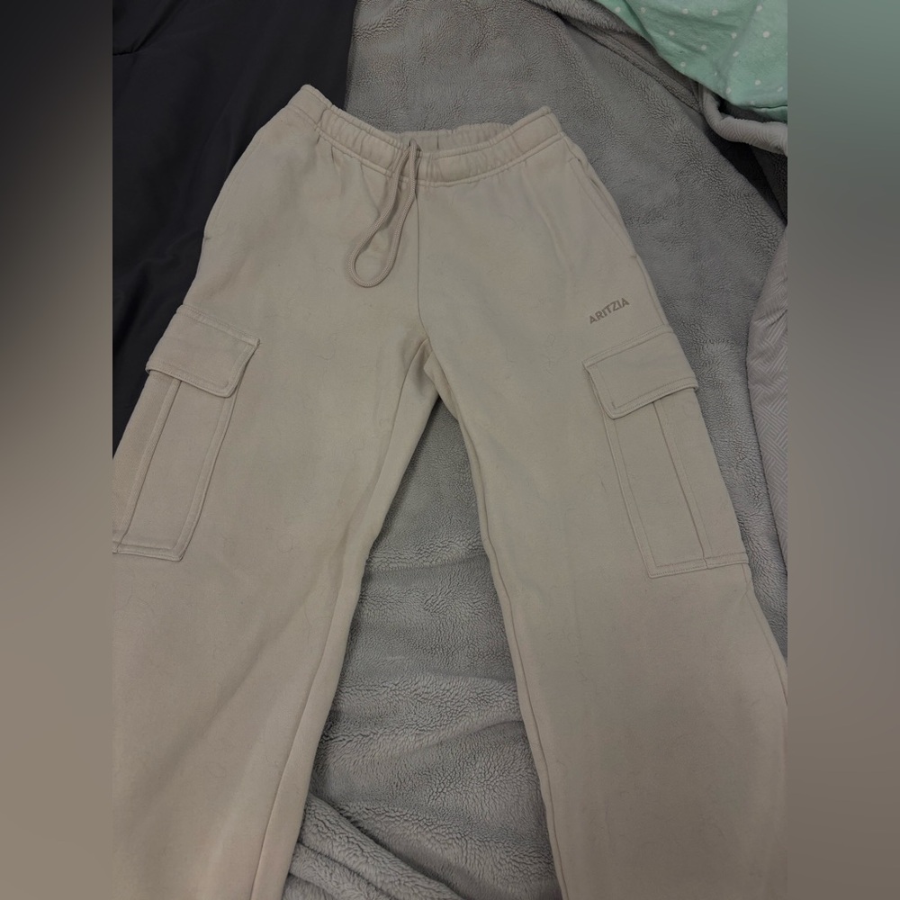 Aritzia Cream Sweatfleece Pants